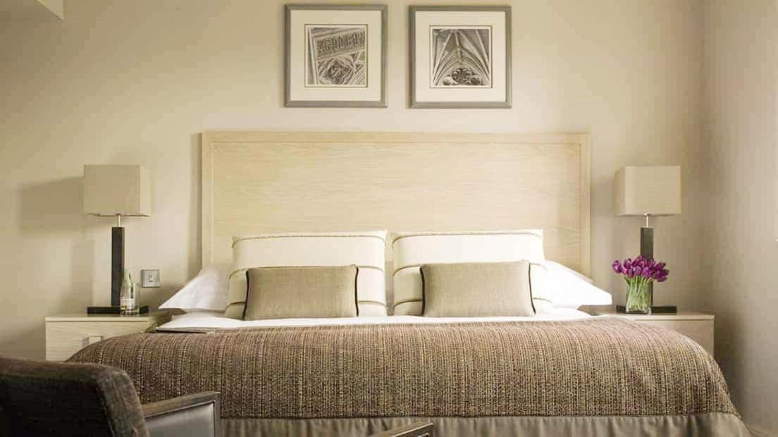 Hotel Nutfield Priory & 4*