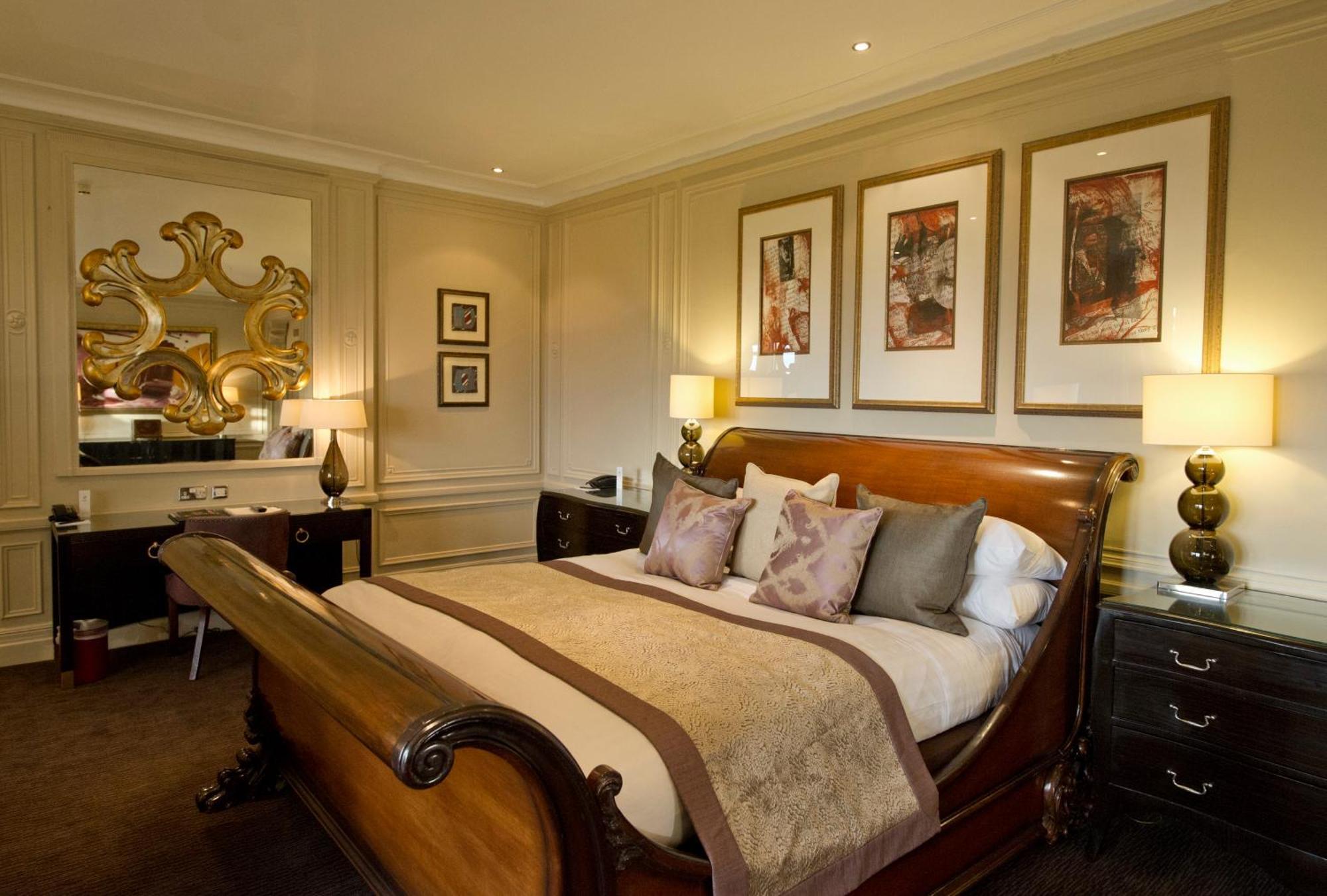 Hotel Nutfield Priory & 4*