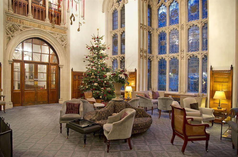 Hotel Nutfield Priory & 4*